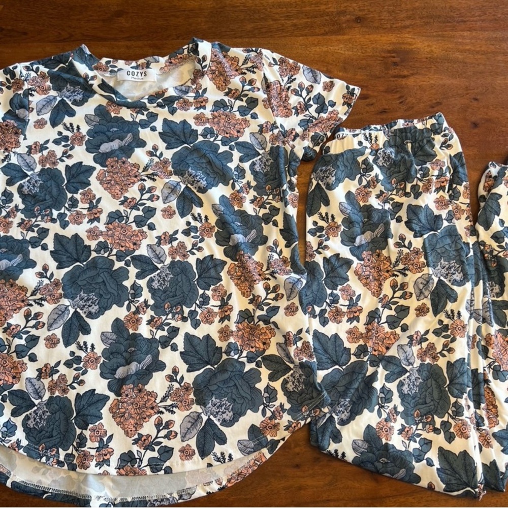 Cozys women’s pajama set